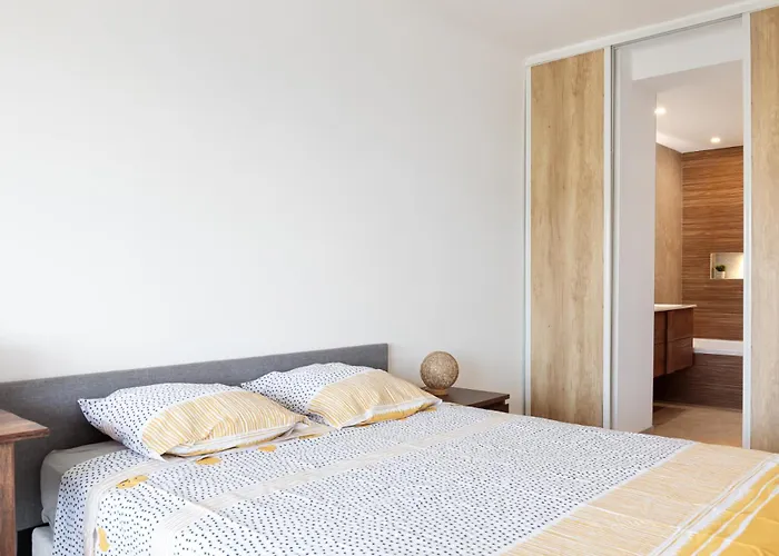 Spacieux Appartement De 114 M2 A 5 Min Des Plages - Proximite Tous Commerces Et Transports