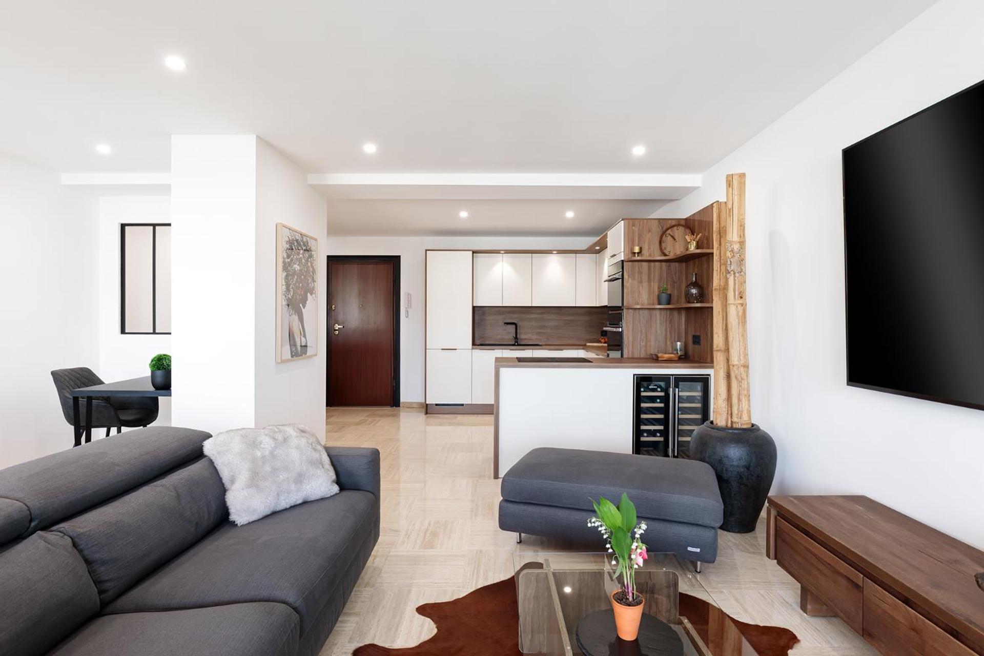 Spacieux De 114 M2 A 5 Min Des Plages - Proximite Tous Commerces Et Transports Apartamento Antibes