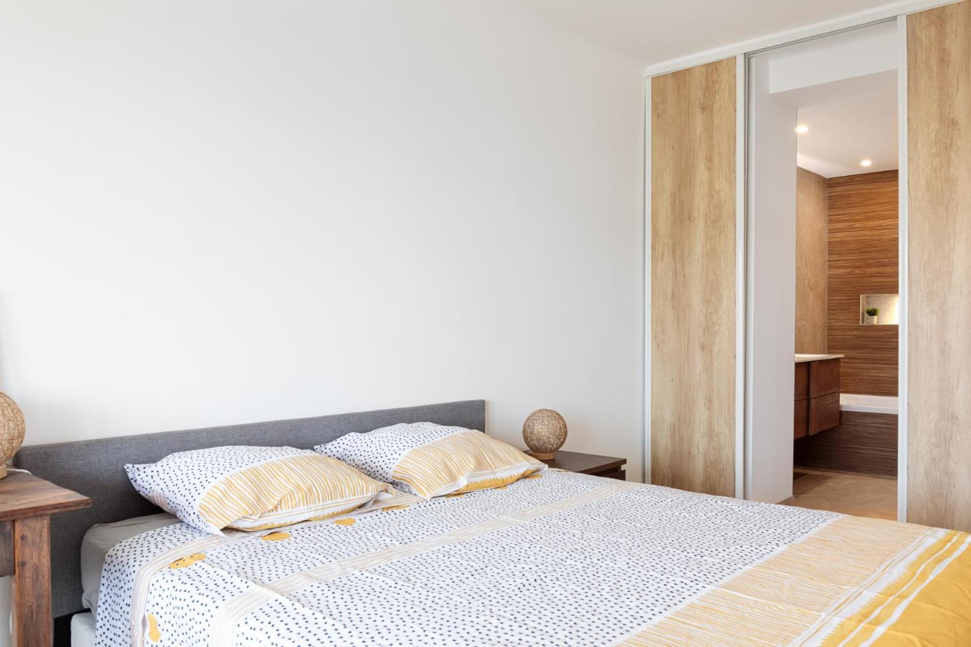 Spacieux De 114 M2 A 5 Min Des Plages - Proximite Tous Commerces Et Transports Apartamento *